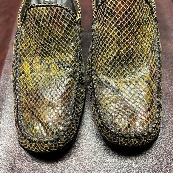 Stuart Weitzman snake print tan mules,‎ size 8 1/2 B - Picture 7 of 16